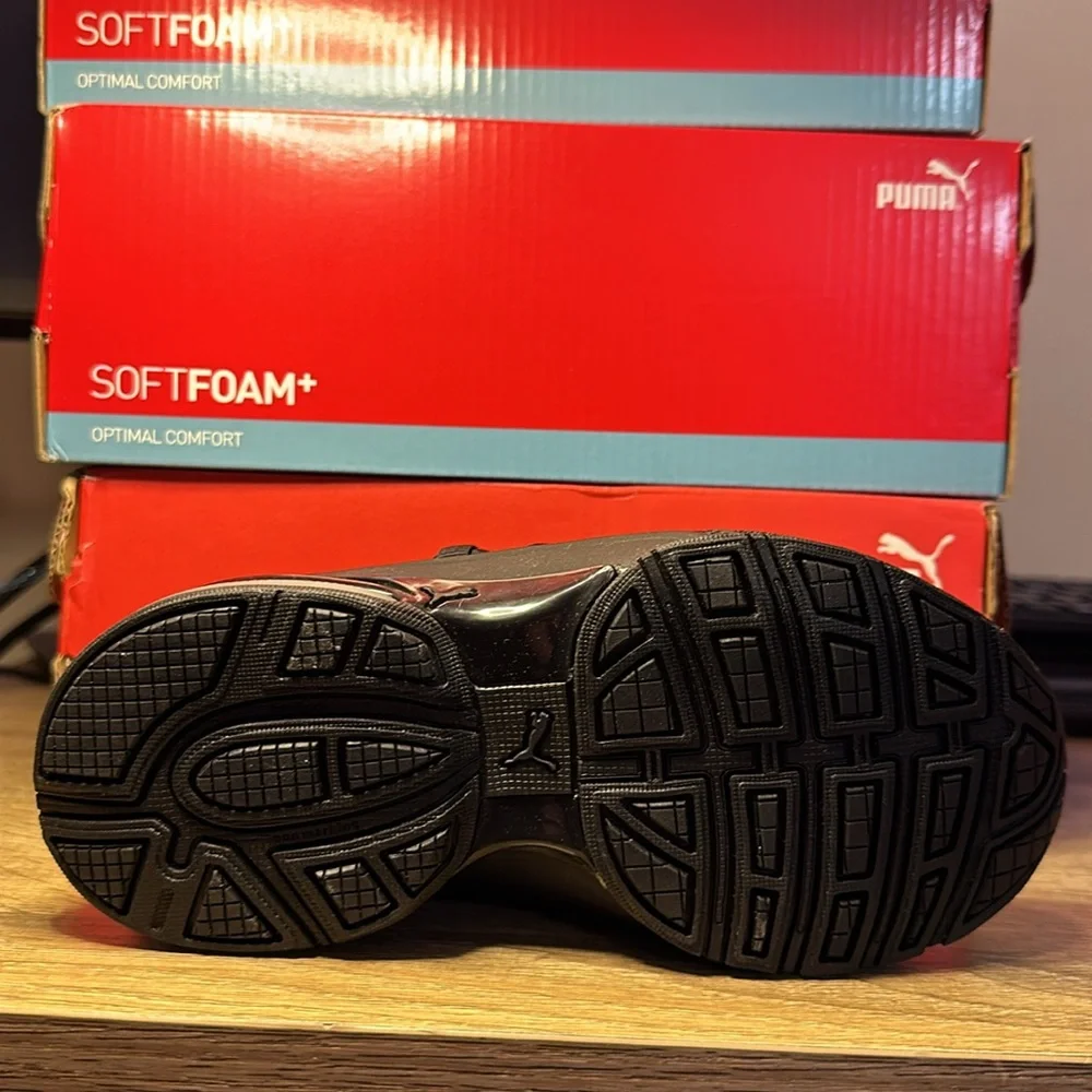Brand new kids Puma sneaks still in the box. - Picture 2 of 3